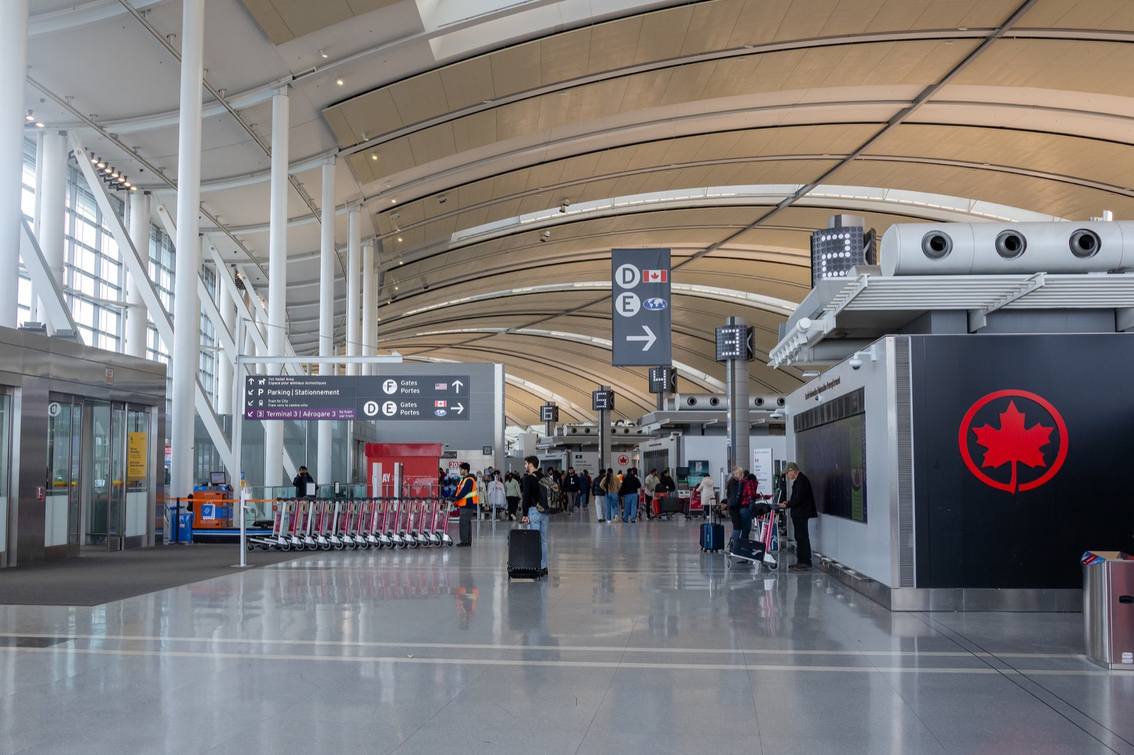 Terminal 1 at Pearson Airport, November 16 2025.jpg